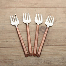 Load image into Gallery viewer, INOX artisans - Plateau Sardine Table Forks 4 Pc. Set