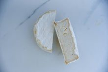 Load image into Gallery viewer, Rebel Cheese - Cave-Aged Truffle Brie Plant Based - 5.4 oz
