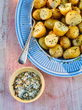 Load image into Gallery viewer, GARLIC Sea Salt by Maldon, 100g