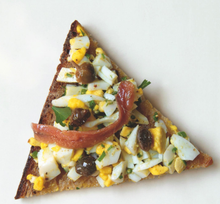 Load image into Gallery viewer, Gourmet Food Solutions, Inc. - Organic Wild Mountain Capers in Salt | Moulin Mahjoub
