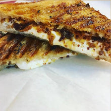 Load image into Gallery viewer, Eat This Yum -   Balsamic Caramelized Onions : 2.5 oz
