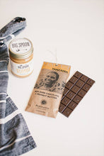 Load image into Gallery viewer, Askinosie Chocolate - POP - Dark Chocolate + Peanut Butter Bar
