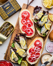 Load image into Gallery viewer, Mina - 4.4 oz Sardines In Extra Virgin Olive Oil with Lemon
