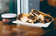 Load image into Gallery viewer, Eat This Yum -   Balsamic Caramelized Onions : 2.5 oz
